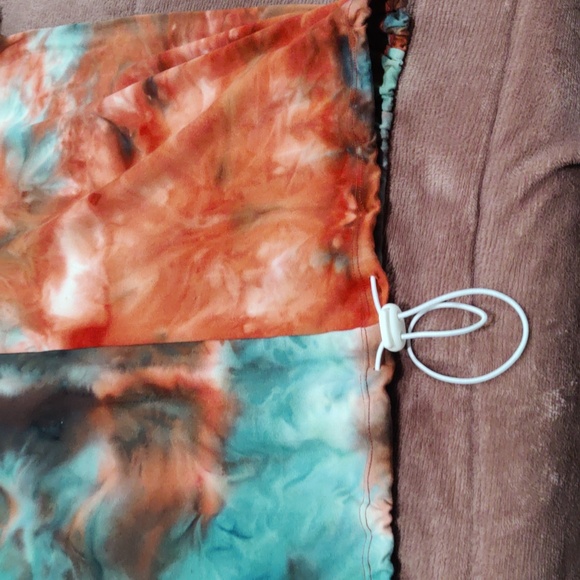 Top - Picture 2 of 4